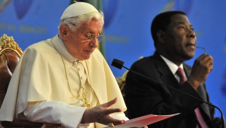 Benoît XVI, les TIC et les journalistes