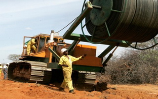Cameroun : un réseau de fibre optique clandestin suscite des interrogations