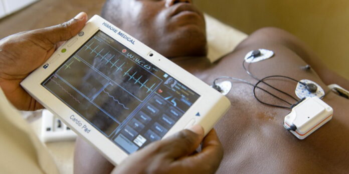 Le Gabon, principal client du Cardiopad du Camerounais Arthur Zang Le Gabon, principal client du Cardiopad du Camerounais Arthur Zang