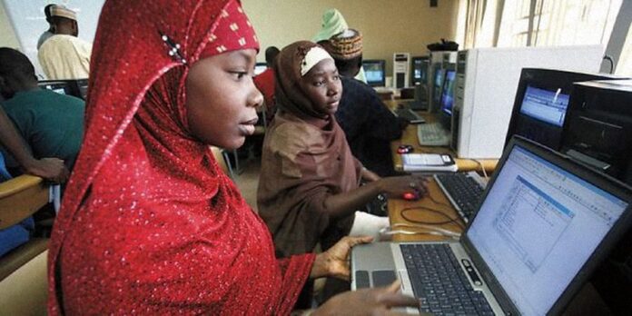 Gabon : 72% des internautes se disent satisfaits du service Internet Gabon : 72% des internautes se disent satisfaits du service Internet