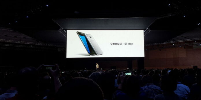 Et voici le Samsung Galaxy S7 et sa version Edge… Et voici le Samsung Galaxy S7 et sa version Edge…