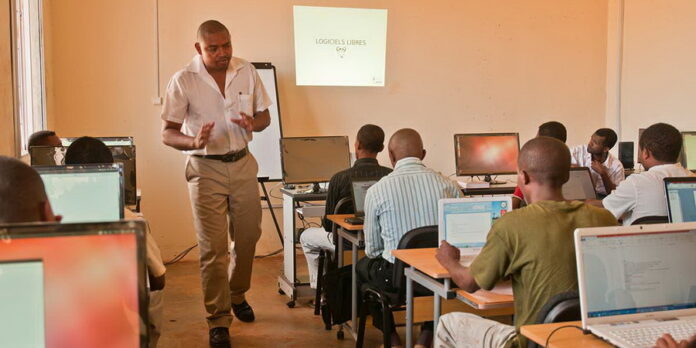 Congo Brazza : La Francophonie veut étendre la formation à distance Congo Brazza : La Francophonie veut étendre la formation à distance
