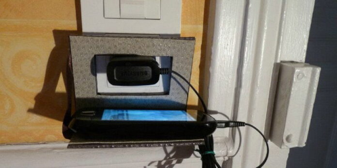 Cameroun : Un jeune homme électrocuté par son téléphone à la charge Cameroun : Un jeune homme électrocuté par son téléphone à la charge
