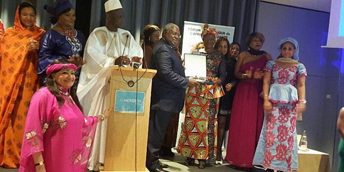 Jean-Louis Beh Mengue lauréat des Oscars du Leadership des managers Africains Jean-Louis Beh Mengue lauréat des Oscars du Leadership des managers Africains