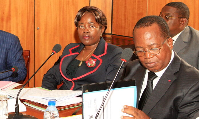 Cameroun : Minette Libom Likeng menace de sanctionner les opérateurs mobiles Cameroun : Minette Libom Likeng menace de sanctionner les opérateurs mobiles
