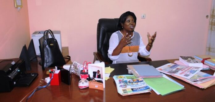 Cameroun : le Dr Viviane Ondoua BIWOLE propose des conseils de Management en ligne Cameroun : le Dr Viviane Ondoua BIWOLE propose des conseils de Management en ligne