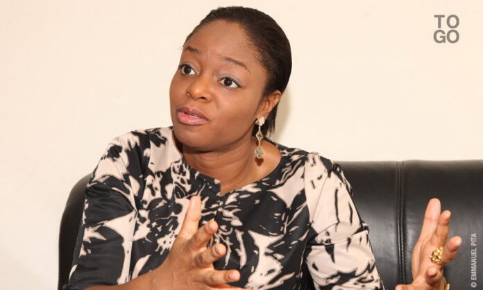 Pour booster l’arrimage aux TIC, le Togo supprime les frais de douane sur les ordinateurs et les téléphones portables Pour booster l’arrimage aux TIC, le Togo supprime les frais de douane sur les ordinateurs et les téléphones portables