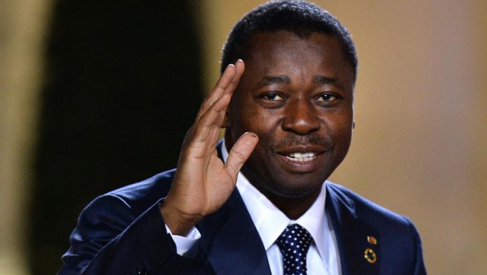 Togo : Faure Gnassingbé va distribuer des kits connectés dans les zones rurales