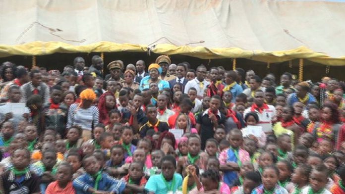 Cameroun : Déjà plus de 1 000 jeunes formés dans des “Camps de vacances TIC 2017” du Minpostel