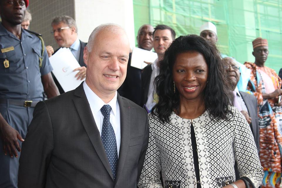 Cameroun : Orange nie avoir des factures impayées chez Camtel qui menace à nouveau de tout couper