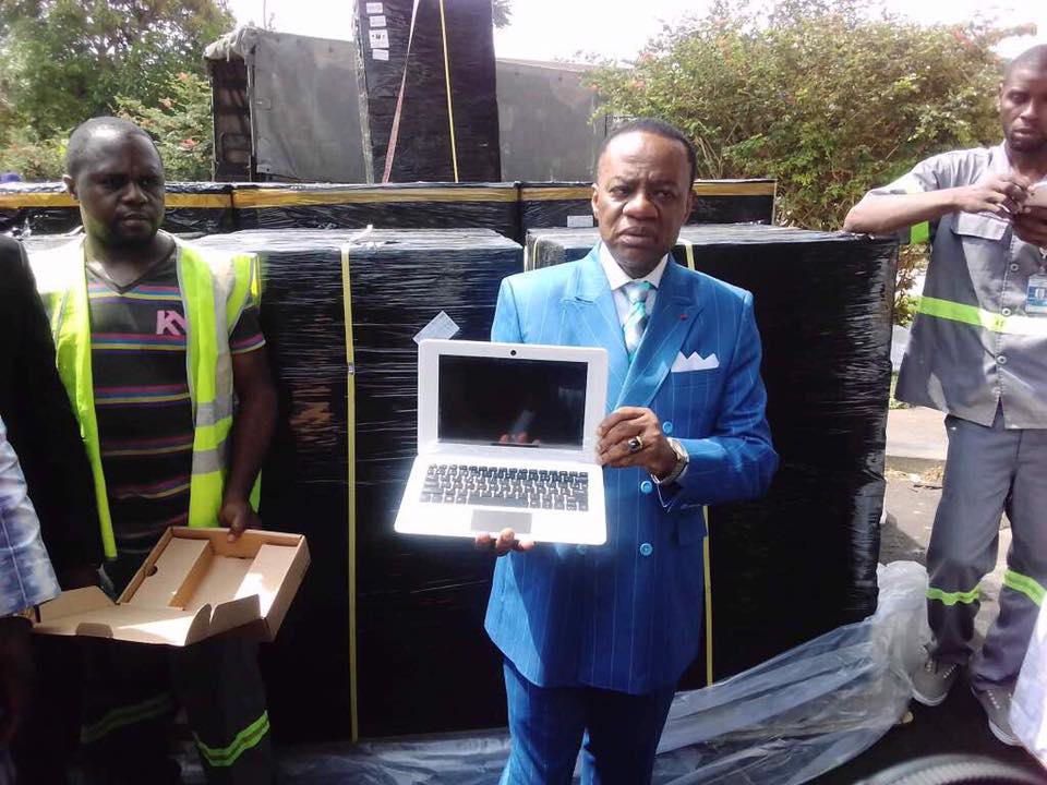 Jacques Fame Ndongo : "L'étudiant ne paye absolument rien pour un ordinateur dont le prix de revient est de 300 000 F.Cfa"