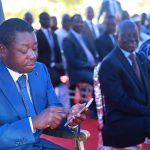 15 mai 2018. Canton d’Anfoin, à 62 kilomètres de Lomé. Le président togolais Faure Gnassimbé expérimente son compte d’épargne mobile Eco CCP