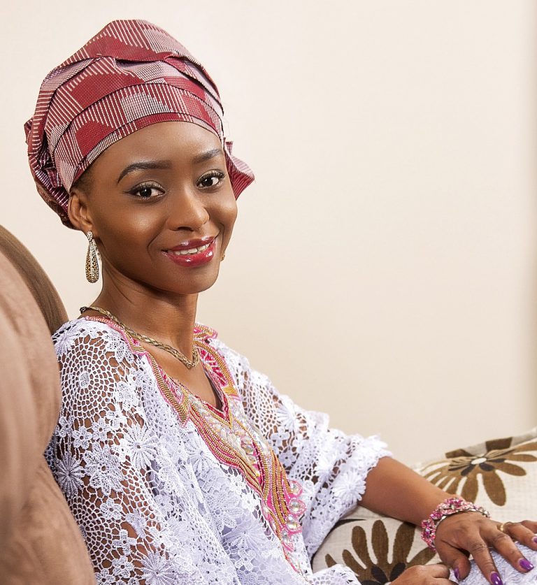 Cheryle Idossou Yallou : « IFENI, le 1er site web de vente d’articles de mode d’occasion en ligne au Bénin, fait ma fierté » Cheryle Idossou Yallou : « IFENI, le 1er site web de vente d’articles de mode d’occasion en ligne au Bénin, fait ma fierté »