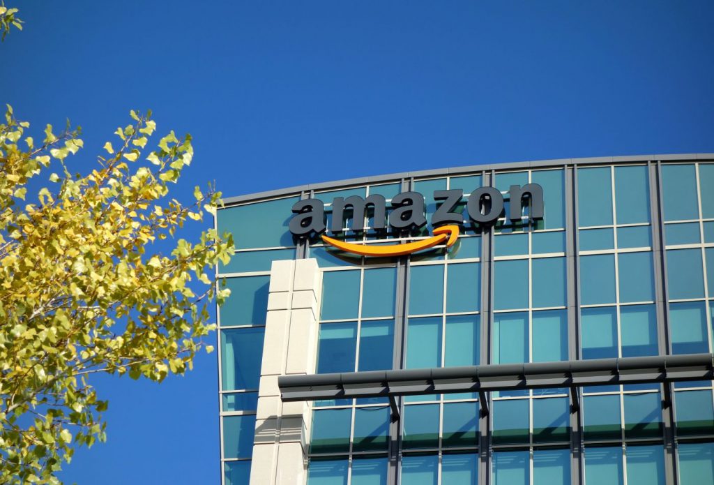 Amazon versera 10 000 USD et 3 mois de salaire pour aider les travailleurs à démarrer une entreprise de livraison