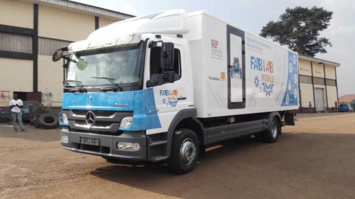Cameroun : l’AUF lance un Fablab mobile ainsi qu’un incubateur d’entreprise