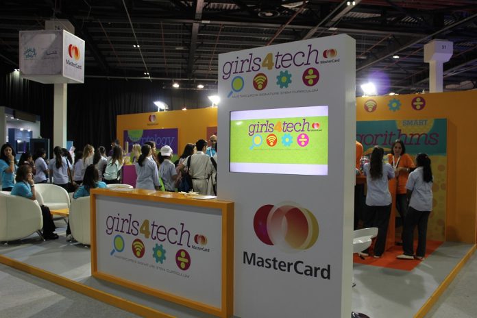 Mastercard veut former un million de filles aux TIC d’ici à 2025 à travers « Girls4Tech »