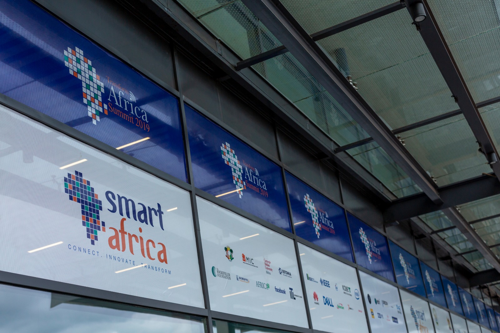La Guinée, la Sierra Léone, Smart Africa et Tata Communications posent les bases de l’interconnectivité en Afrique