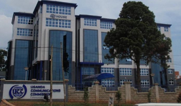 Ouganda : Le gouvernement va davantage taxer les journalistes et influenceurs web