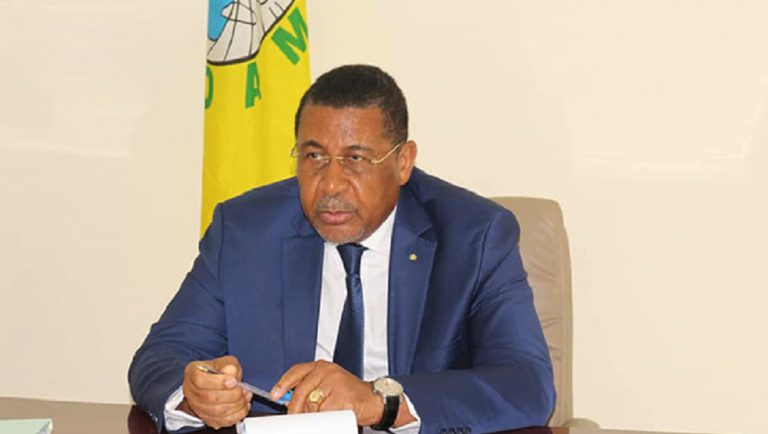 Gabon : L’identité de l’ancien premier ministre Daniel Ona Ondo usurpée sur Facebook