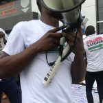 La mobilisation contre les télécommunications trop chères …