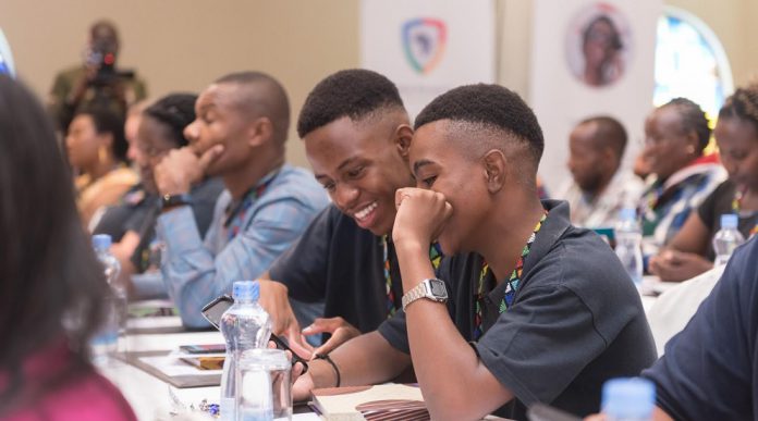 Aider les familles africaines à surfer sur Internet en toute sécurité