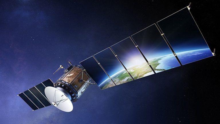 Internet : Spacecom et Paratus s’associent pour couvrir 22 pays africains avec le large bande