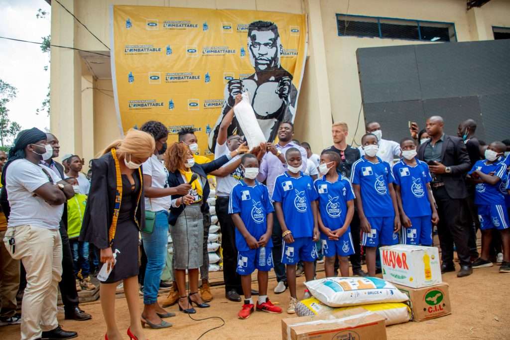 Cameroon: The Francis Ngannou and MTN Foundations assist the underprivileged in Batié