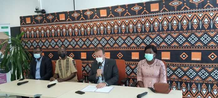 Journée mondiale de la liberté de presse : Orange Cameroun et Atlantique Assurances offrent une police d’assurance santé d’un an à 50 journalistes