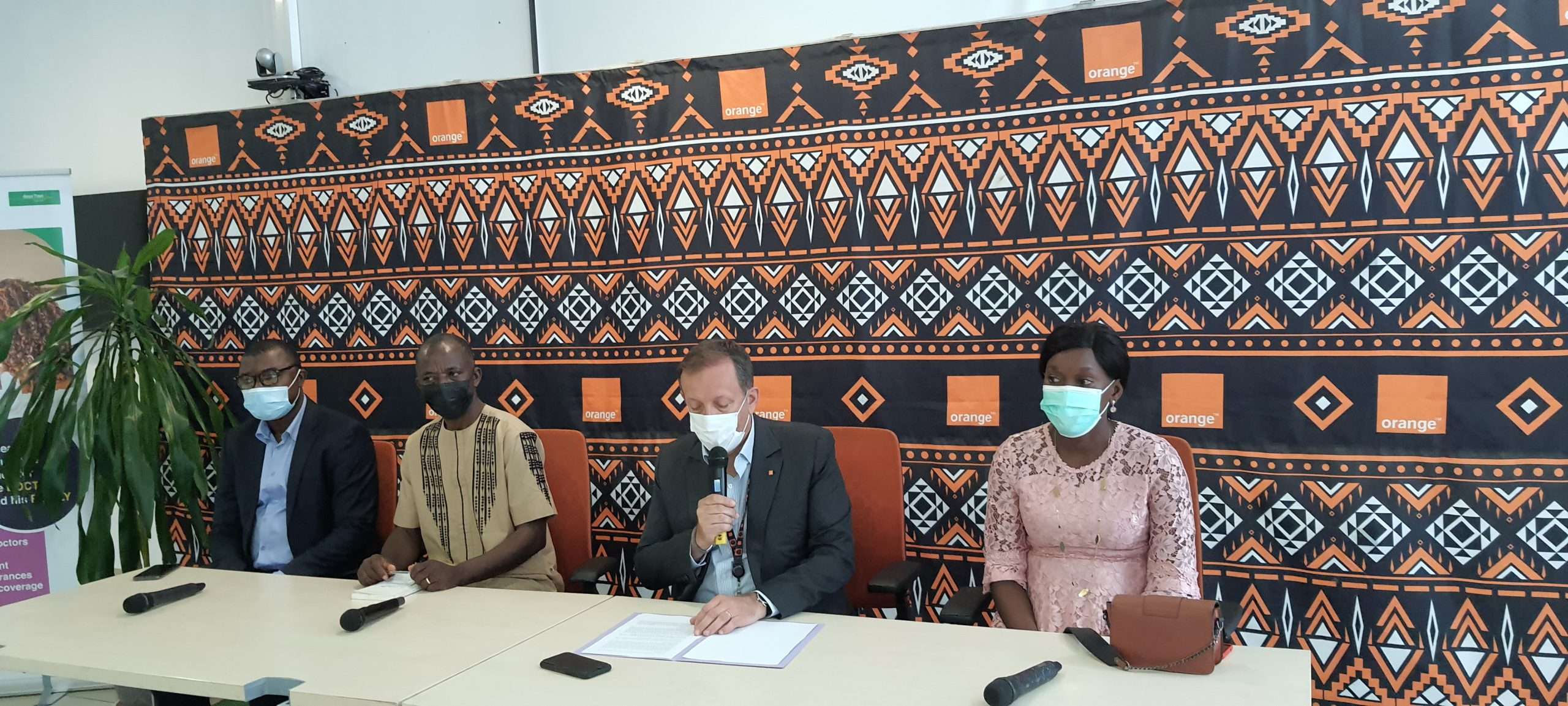 Journée mondiale de la liberté de presse : Orange Cameroun et Atlantique Assurances offrent une police d’assurance santé d’un an à 50 journalistes
