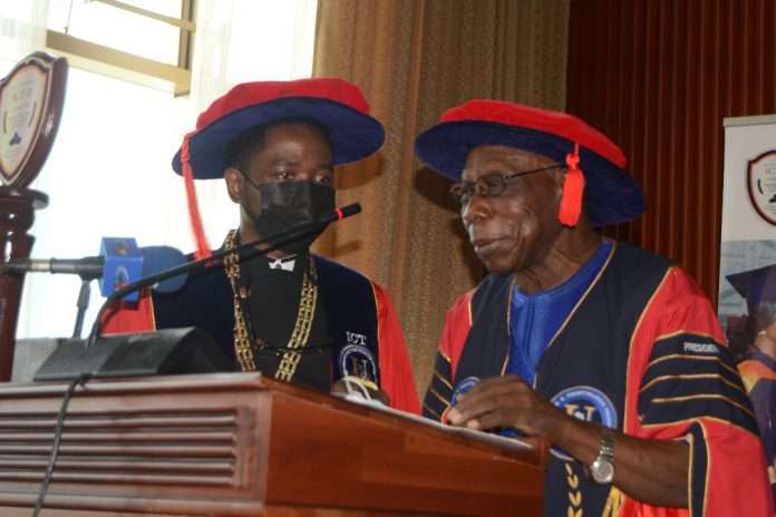 Cameroun : Les cinq sages conseils du président Olusegun Obasanjo aux jeunes diplômés de l’ ICT University