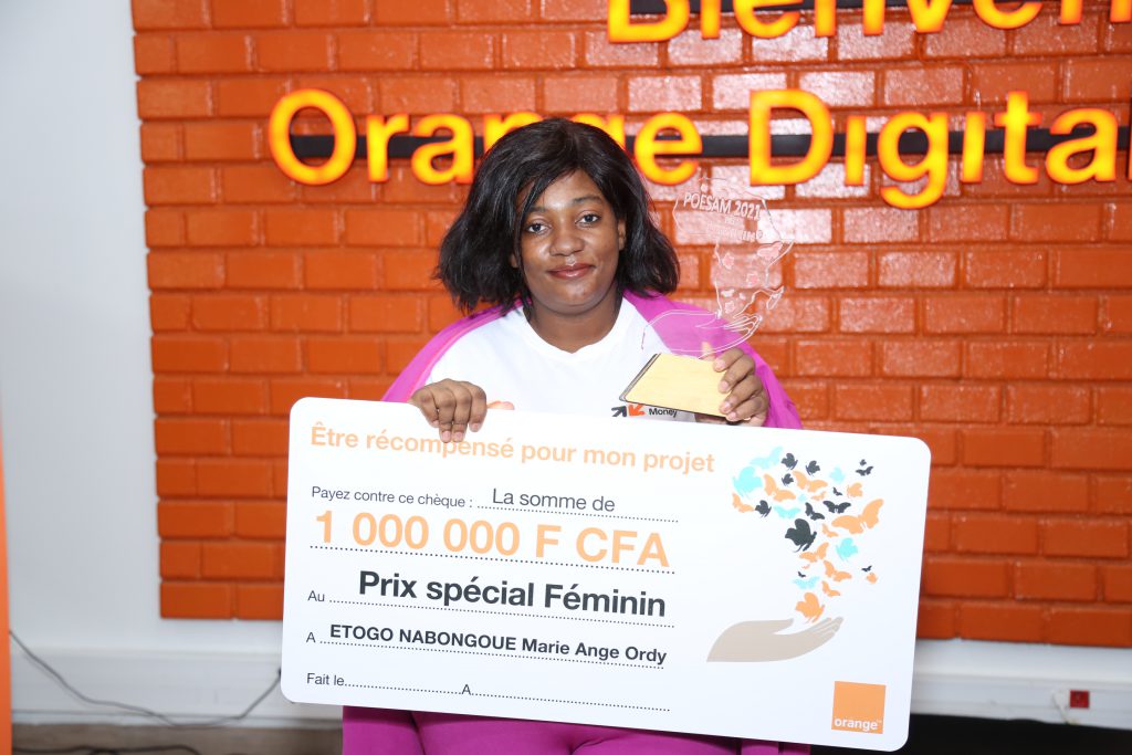 Avec Efoodsmarket, Etogo Nabongoue Marie Ange est l’heureuse gagnante du prix spécial féminin du POESAM 2021