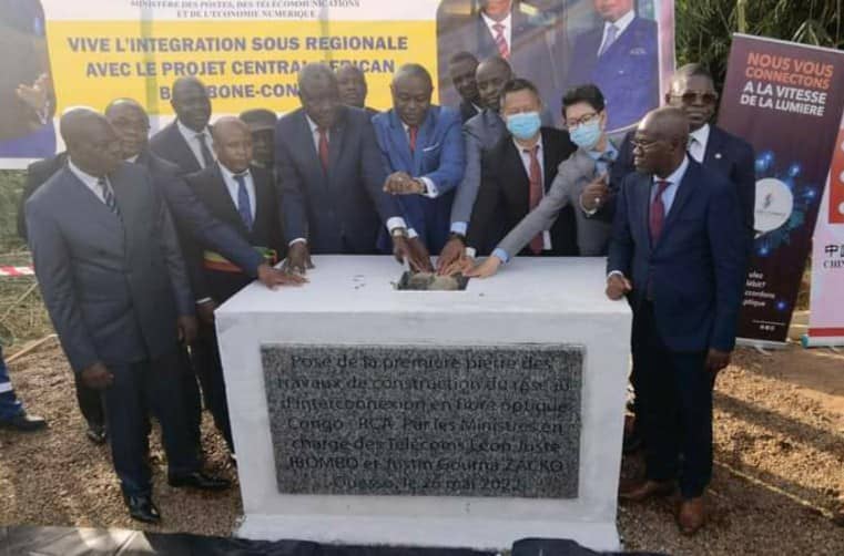 integration-sous-regionale-:-le-congo,-le-cameroun-et-la-centrafrique-ecrivent-les-pages-de-leur-interconnexion-par-fibre-optique