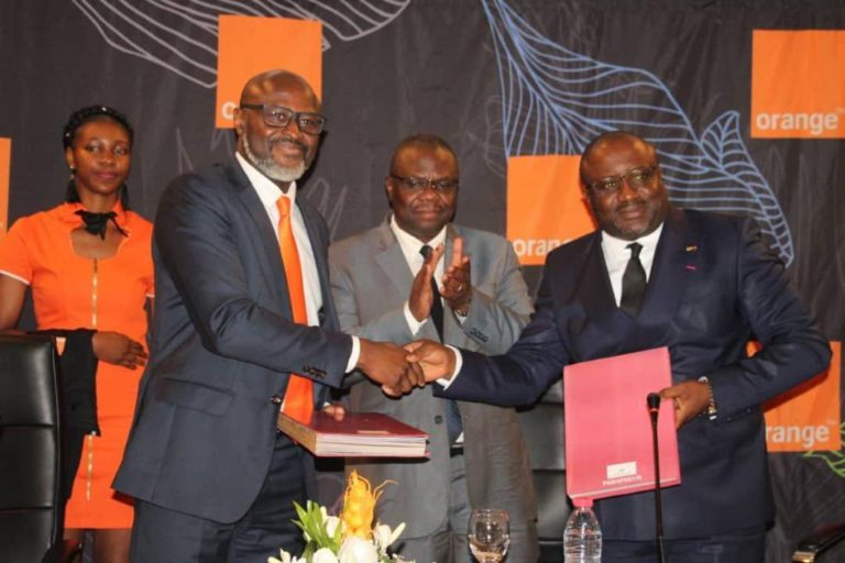 Orange Cameroun engagé à former la future génération des footballeurs camerounais avec le renouvellement de son partenariat avec l’Anafoot