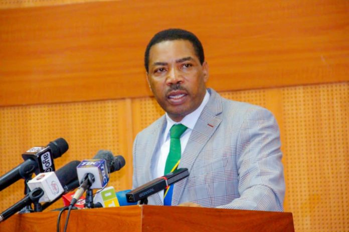 La Tanzanie supprime les frais bancaires et les frais de transferts via paiement mobile imposés en 2021