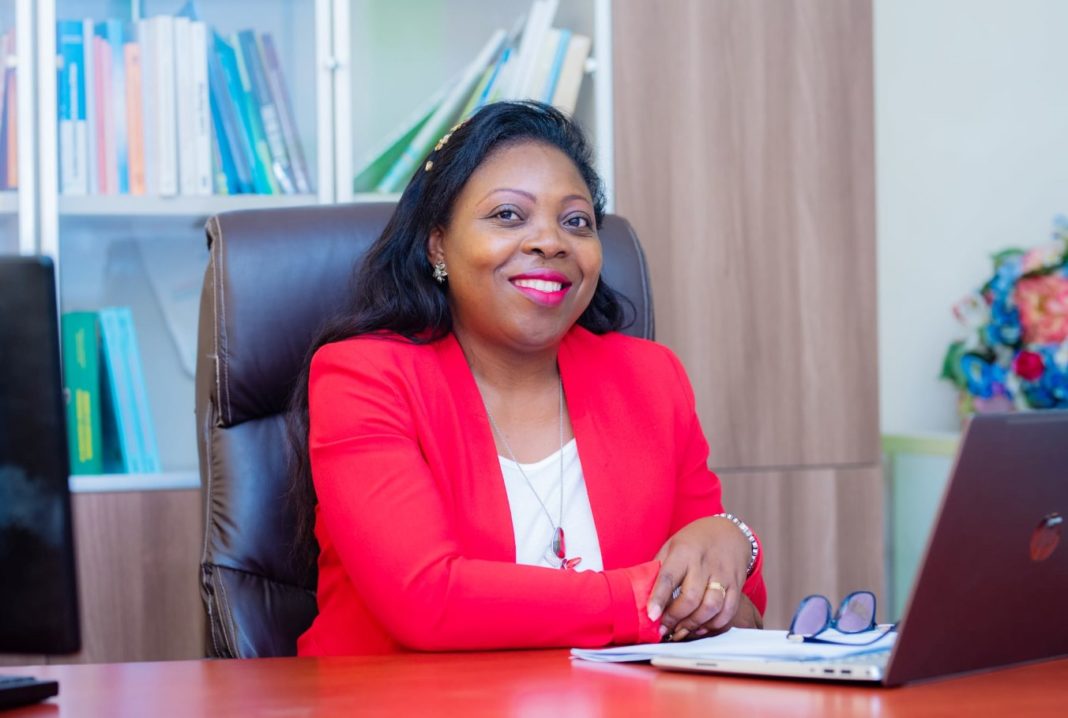 Formation des décideurs : le cabinet OBIV Solutions du Pr Viviane Ondoua Biwolé lance la plateforme d’e-learning 