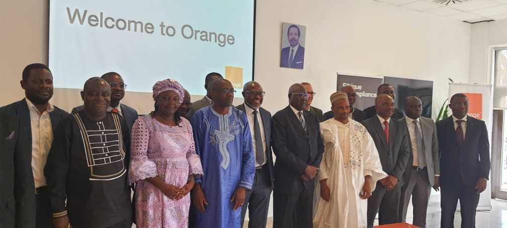 Qualité de service : Orange Cameroun accueille une délégation MINPOSTEL / ART