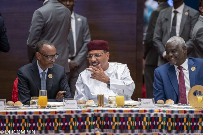 TIC / Télécoms : Au sommet de l’UA à Niamey, Mohamed Bazoum présente ses solutions pour réussir l’industrialisation de l’Afrique