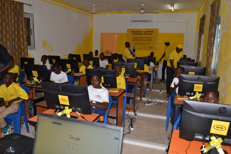 Côte d’Ivoire : MTN Côte d’Ivoire dote le Lycée Dominique Ouattara d’une salle Multimédia d’environ 20 millions de FCFA