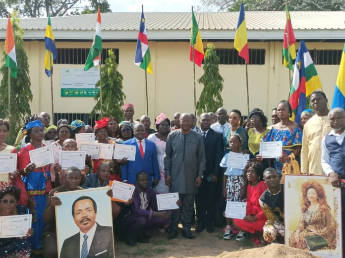 IAI-Cameroun: La première cuvée des instituteurs dans le Mbam-et-Inoubou formée en informatique