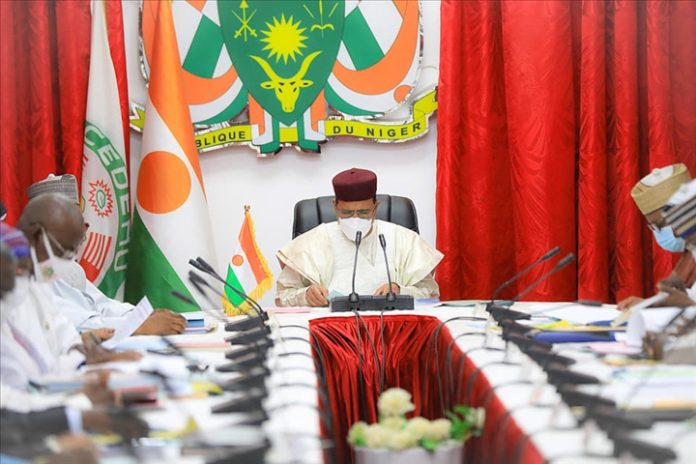 Niger : Le projet de loi sur les principes du régime de la poste adopté