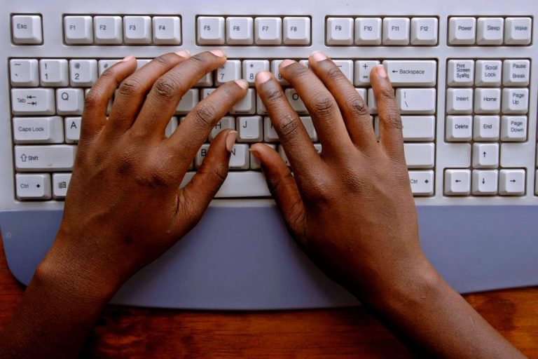 Internet : Le Cameroun excelle dans la diversité culturelle, le Sénégal dans l’ouverture et les libertés, rapport de l’atelier de Protège QV 