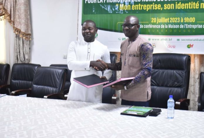 Burkina Faso : Une convention pour offrir à 2000 entreprises un site web standard et une adresse pro