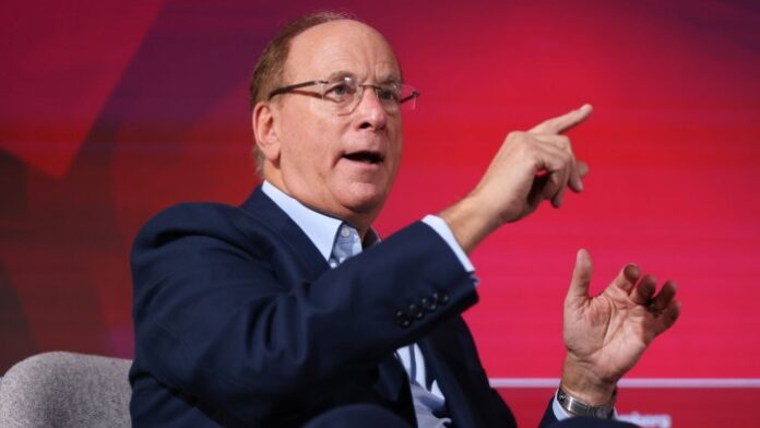 International : BlackRock, le plus grand gestionnaire d’actifs au monde rachète Global Infrastructure Partners du Nigerian Adebayo Ogunlesi