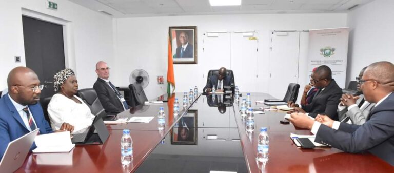 Côte d’Ivoire : Le ministre Kalil Konaté et Vivendi Africa discutent des solutions alternatives de connectivité, les Fintechs opportunité pour startups 