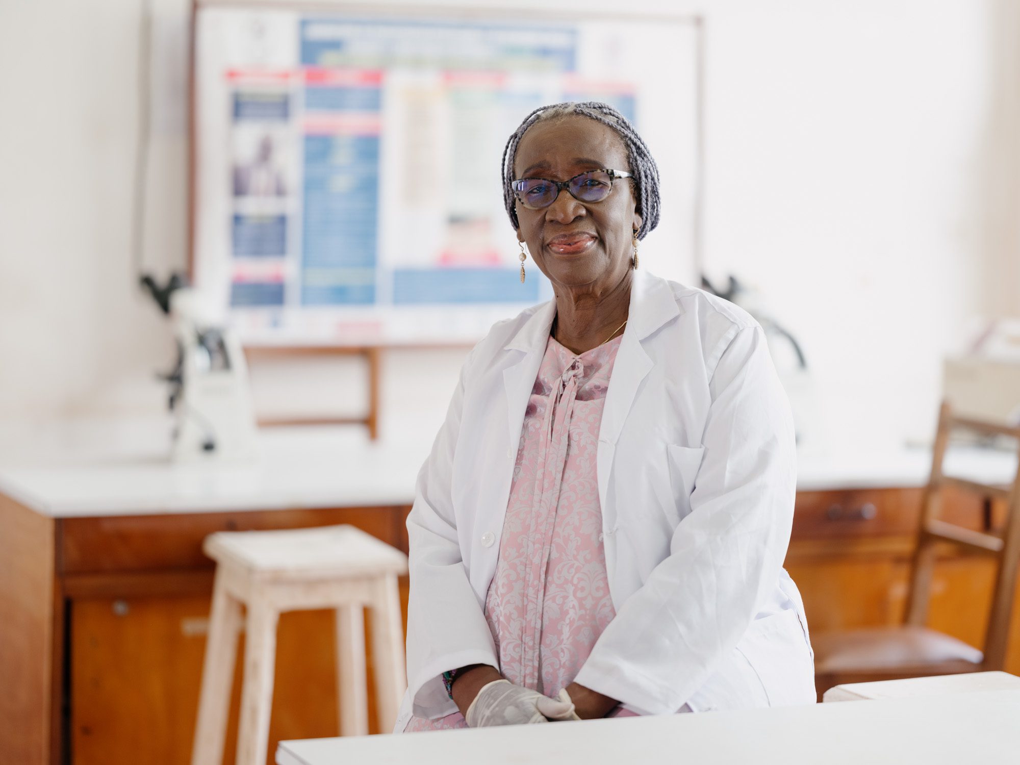 Cameroonian woman winner of the Women and Science Award