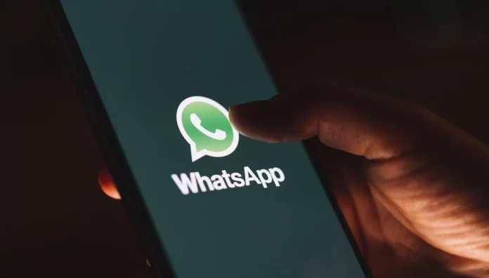 Réseaux sociaux : WhatsApp en passe de changer son interface