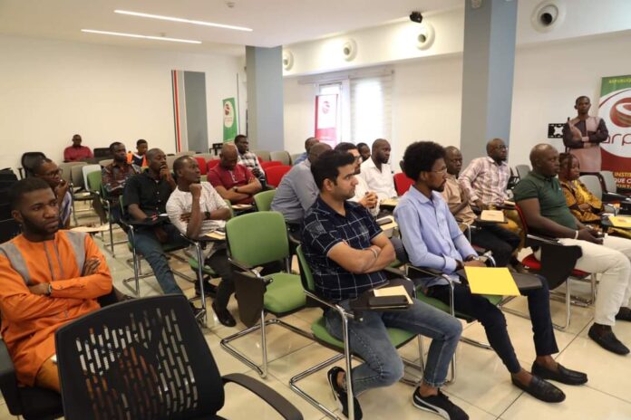 Congo : L’ARPCE sensibilise les distributeurs de terminaux mobiles à l’homologation