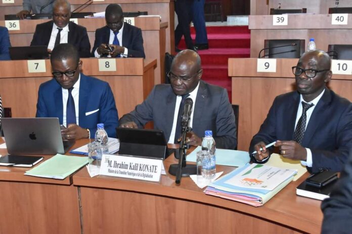 Côte d’Ivoire : 60,78 milliards de FCFA pour le budget du ministère chargé du numérique, les 4 axes stratégiques de 2025