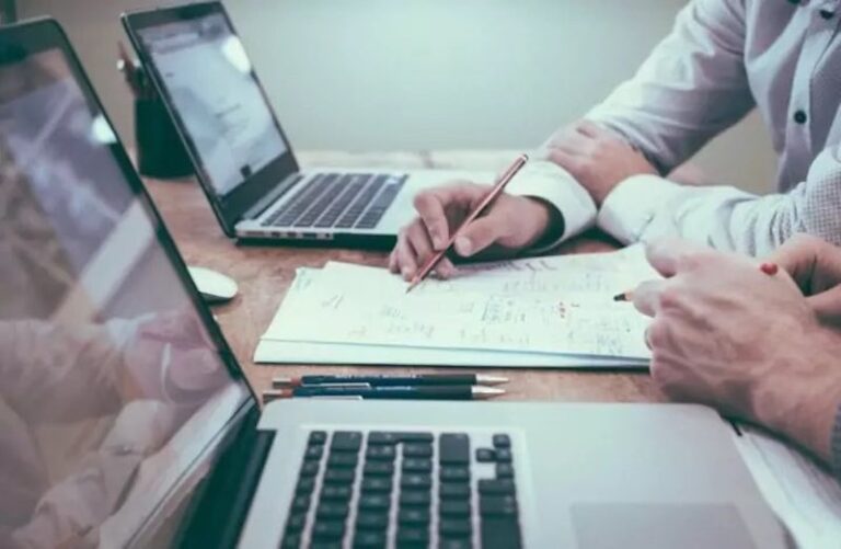 Maroc : Former 20 000 personnes aux compétences numériques à l’horizon 2026 et 45 000 d’ici 2030
