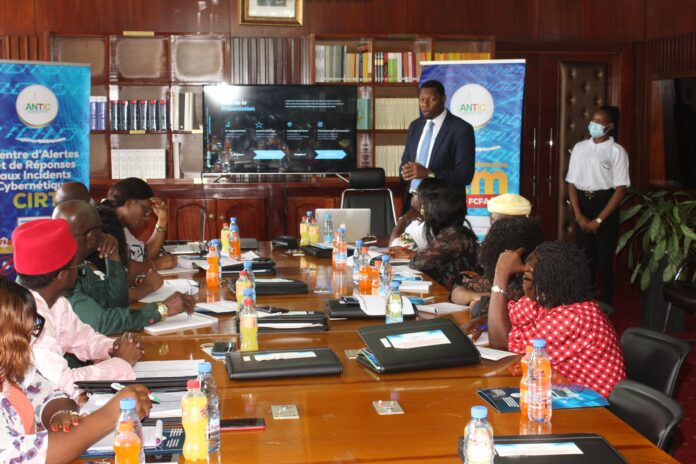 Cybersécurité et Comm’ digitale : L’ANTIC et ICT Media STRATEGIES forment le Conseil constitutionnel du Cameroun